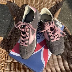 Women’s Brook Vanguard Charcoal Grey/Rose Leather